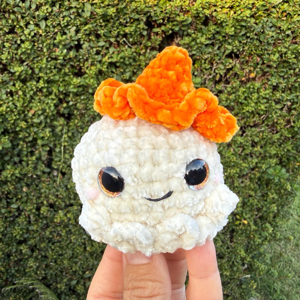 Crochet Ghost Plush, Halloween Plushie, Cute Witch Ghost, Amigurumi Stuffed Animal, Handmade Halloween Decor, Spooky Season Gift